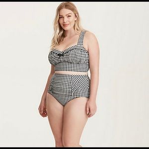 Torrid gingham print ruched two piece swimsuit 1x